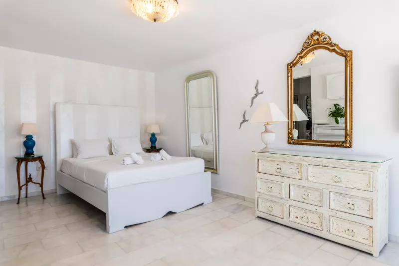 VILLA DELOXENIA :: frame 4