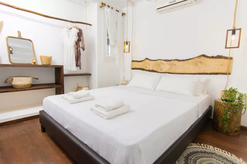 Mykonos town/ LOFT :: frame 11