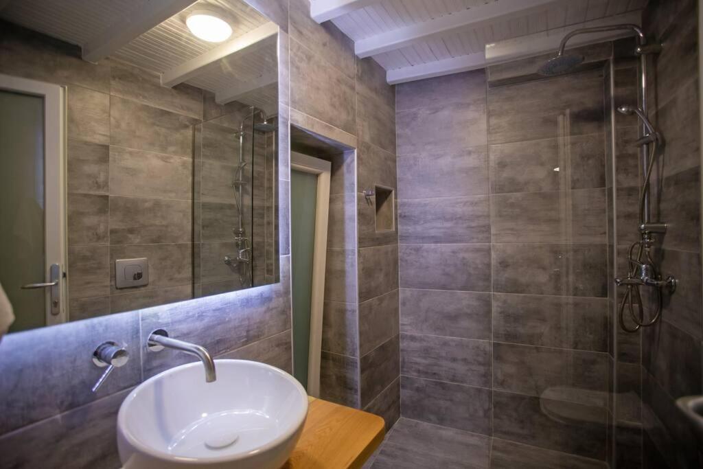 Gallery thumbnail 21