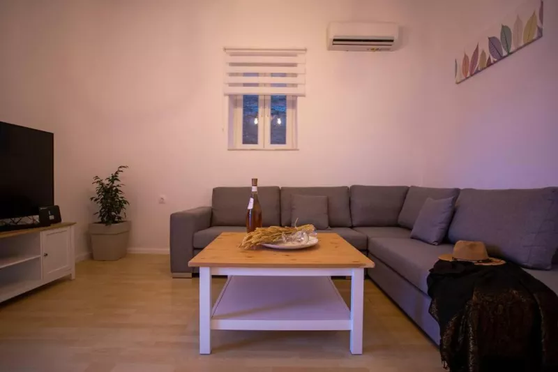 Mykonos town/ LOFT :: frame 23