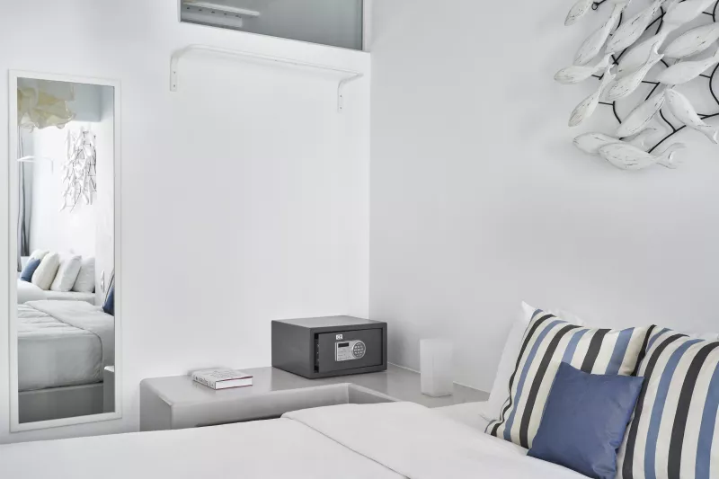 Mykonos town/ SUITE LAKKA :: frame 7