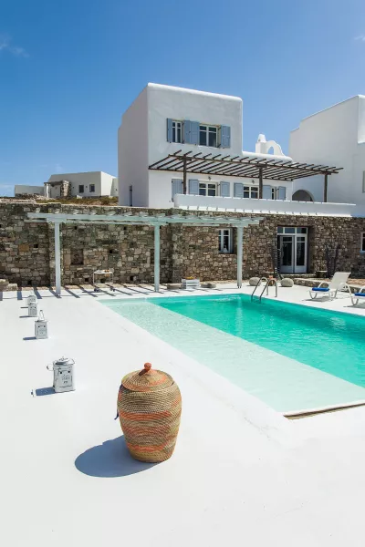 Villa Garnet