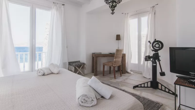 Villa Olivine :: frame 9