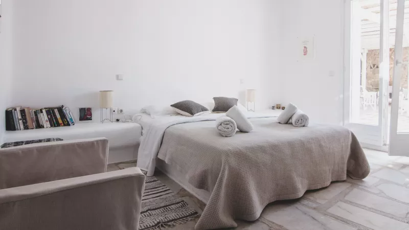 Villa Olivine :: frame 11
