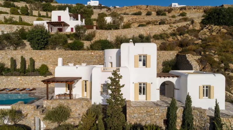 Villa Aphrodite :: frame 2
