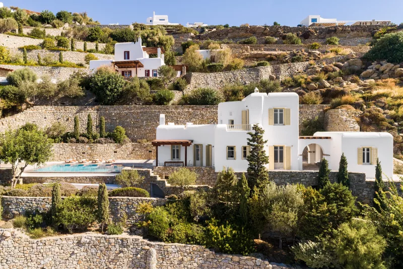 Villa Aphrodite :: frame 4