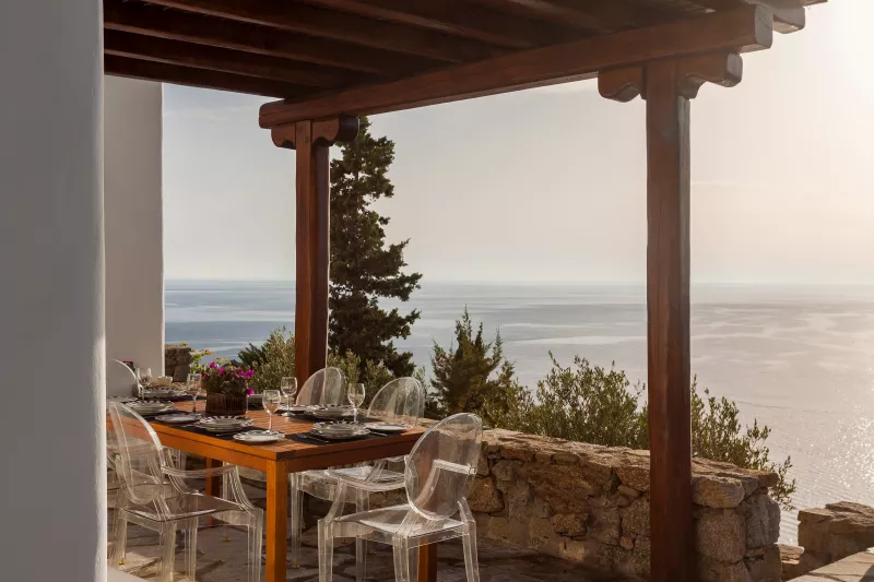 Villa Aphrodite :: frame 13