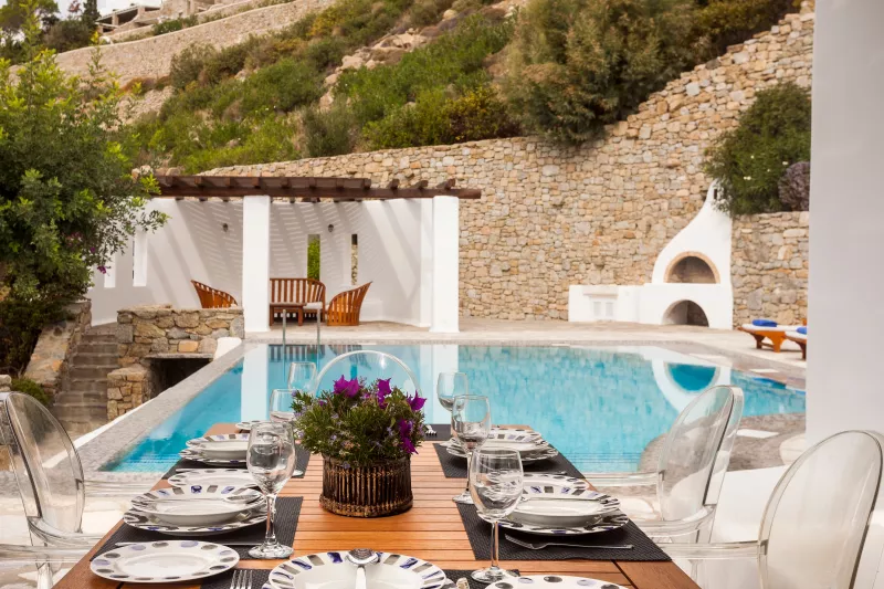 Villa Aphrodite :: frame 14