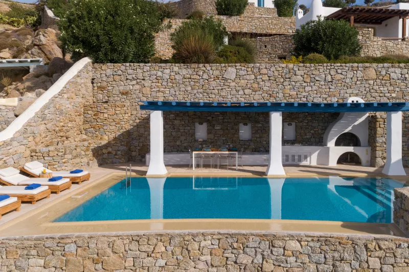 Villa Daphne :: frame 2