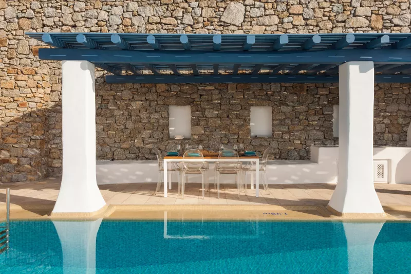 Villa Daphne :: frame 11